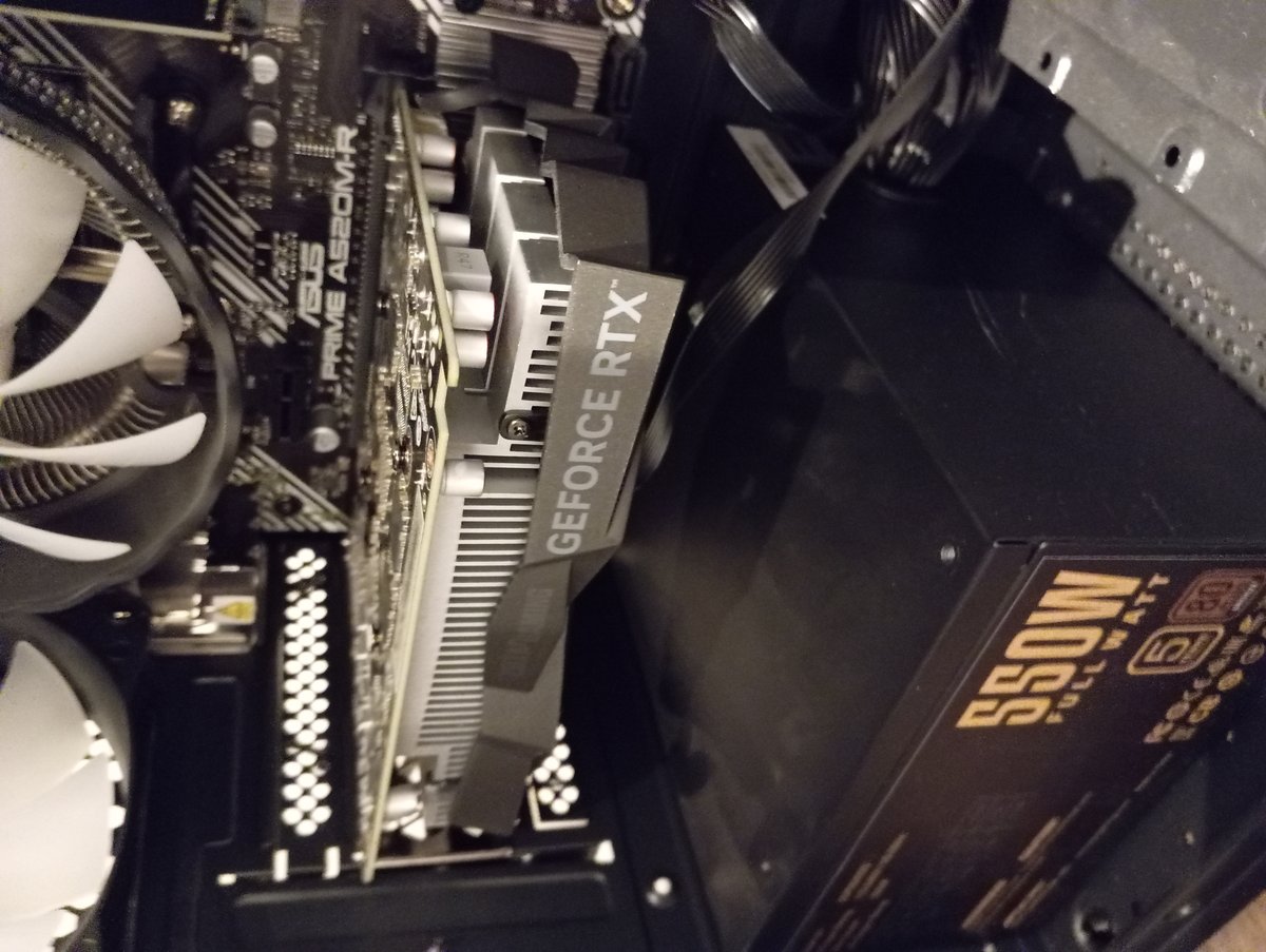 GeForce RTX 3050 6GB Twin Edge oc 